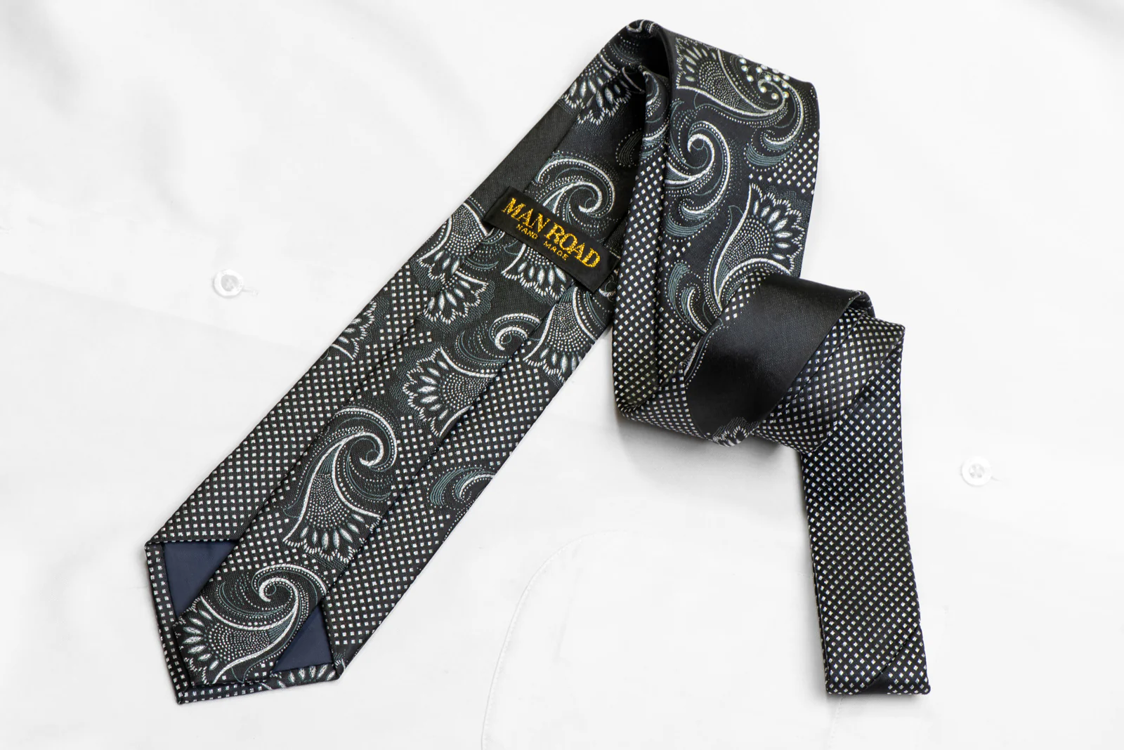 Silver Acanthus On Black Rhinestone Silk Necktie With Silver Sparkles - Image 4