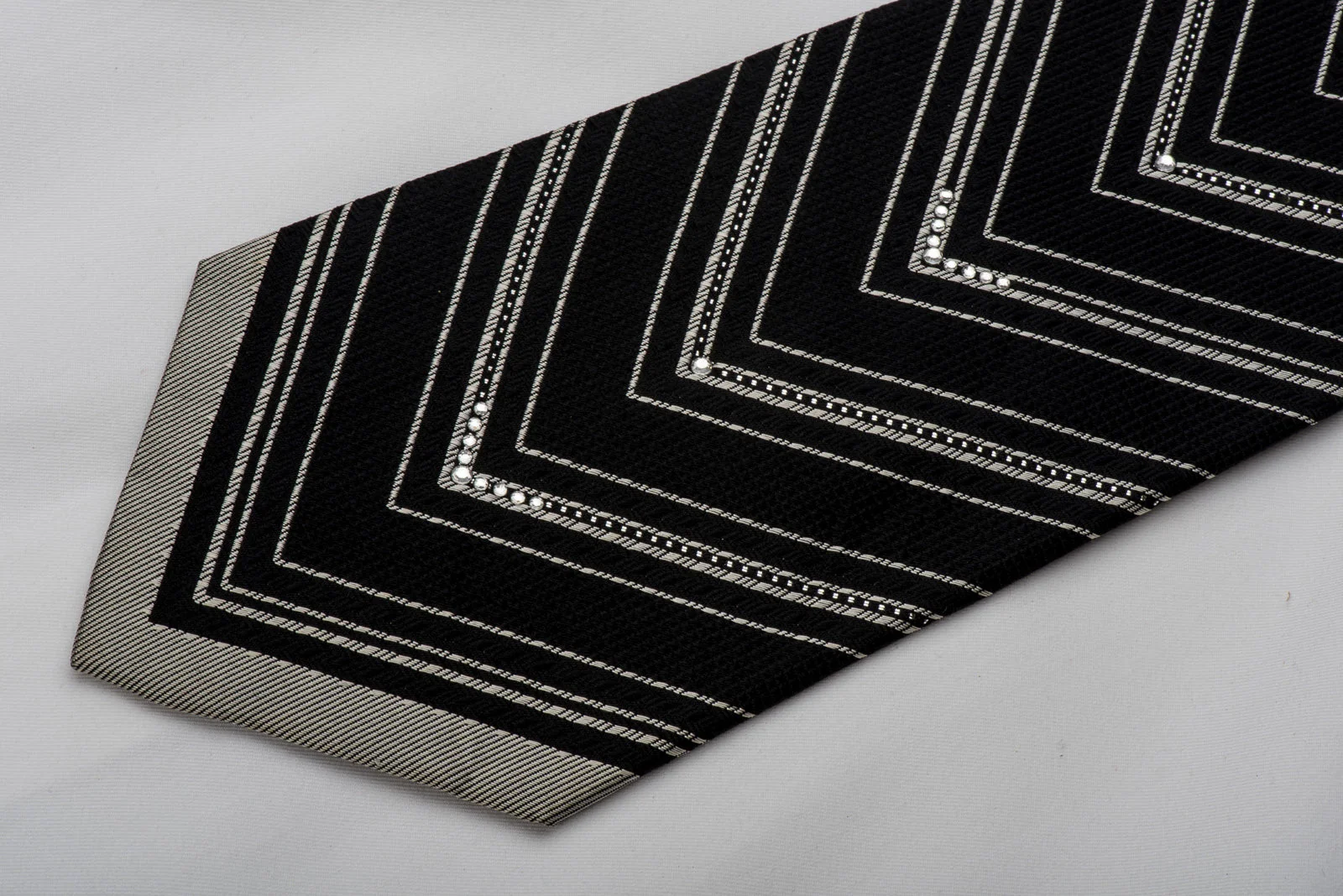 Tino Cosma Men's Rhinestone Silk Necktie Silver V-Striped On Black With Sparkles - Image 2