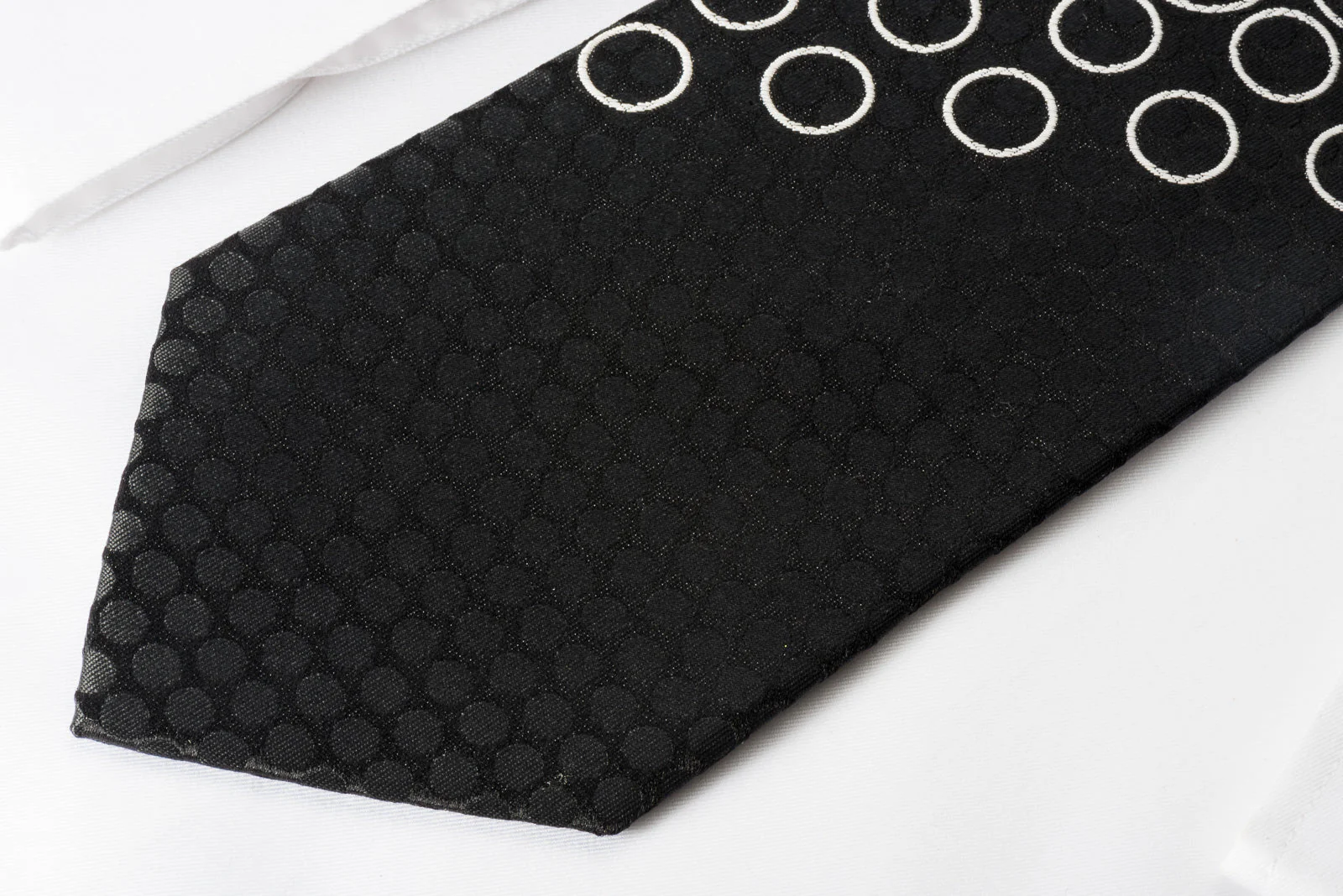 Vigevano Silk Rhinestone Tie Silver Geometric Circles On Black With Silver Sparkles - Image 3