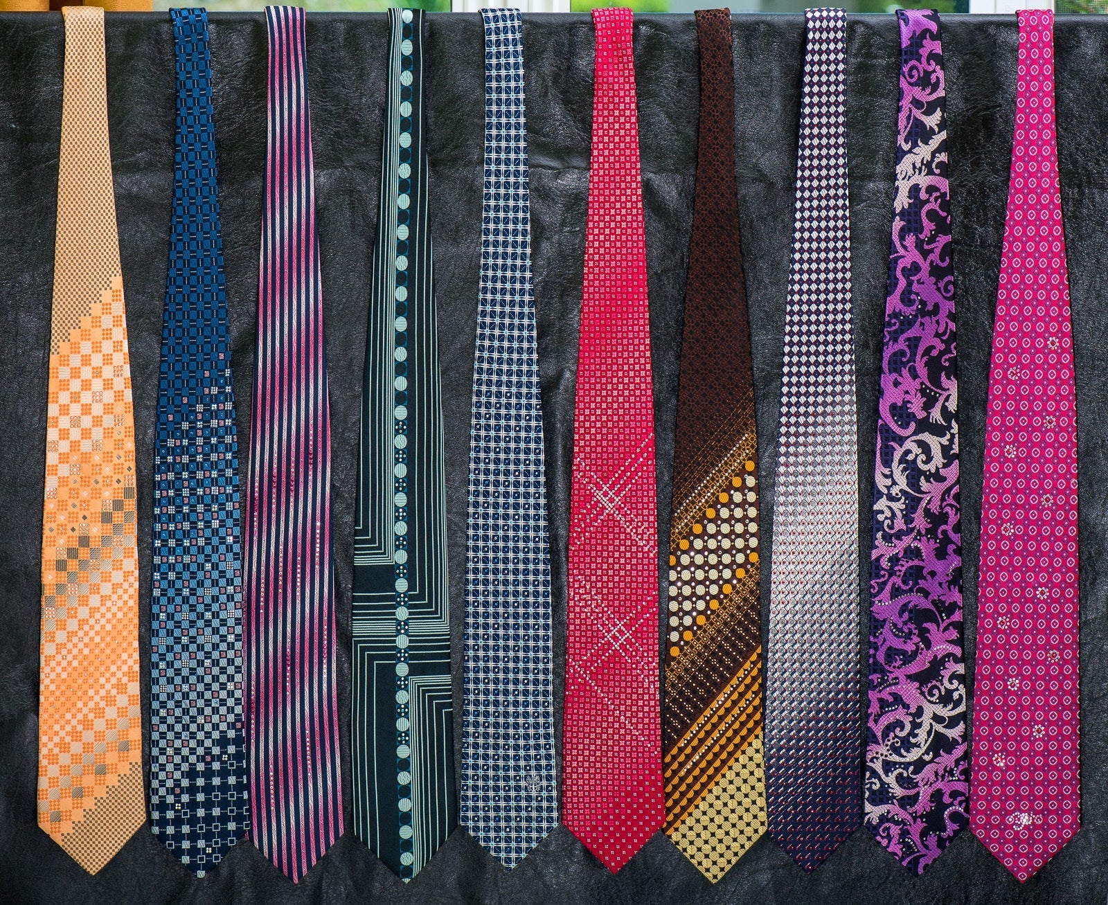 Wholesale 100 Mens Clearance 2nd Hand Used Silk Ties Mixed Design - Image 2