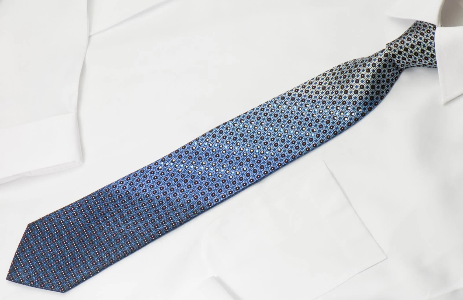 Vacci Men's Crystal Rhinestone Necktie Blue Geometric With Golden Sparkles - Image 6