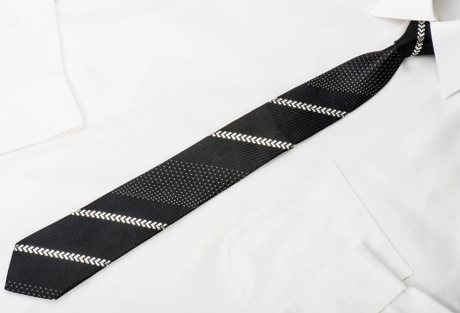 ZioZia Men's Skinny Silk Tie Silver Stripes & Micro Dots On Black - Image 4